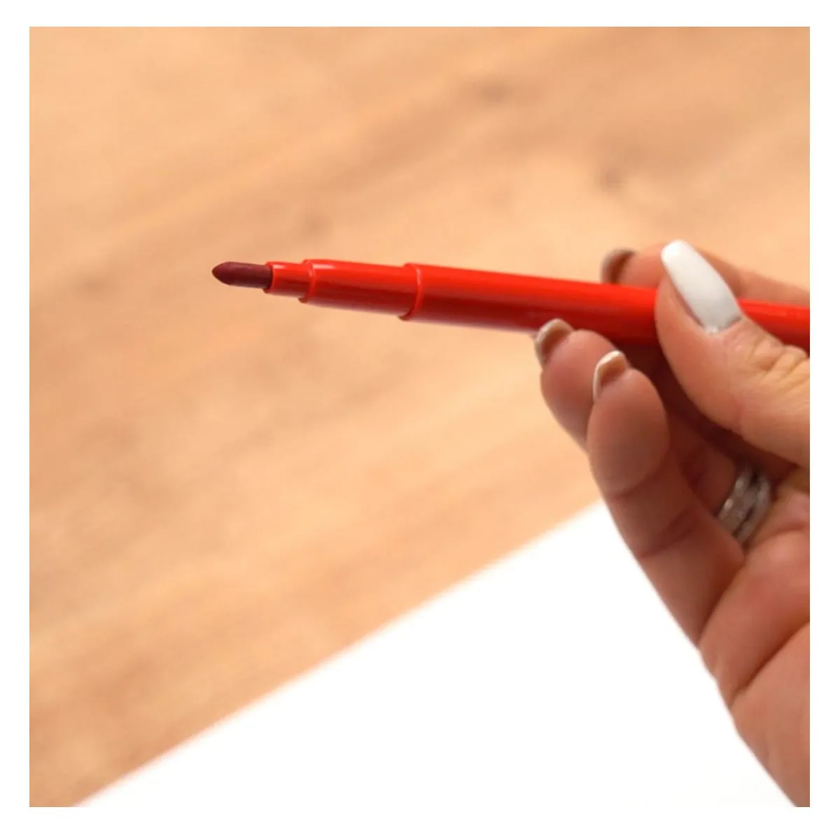 Eksperymentowanie z kolorem.