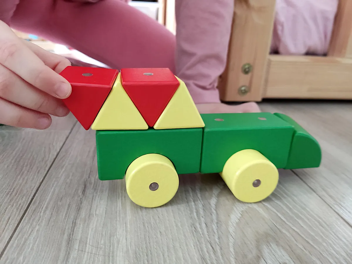 Drewniane klocki magnetyczne WABI 120 elementów z 456 magnesami 3+ - miniatura 5