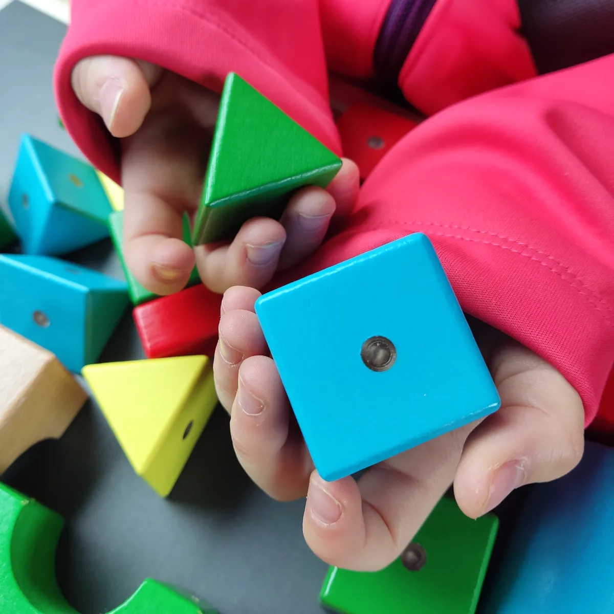 Drewniane klocki magnetyczne WABI 20 elementów z 76 magnesami 3+ - miniatura 6