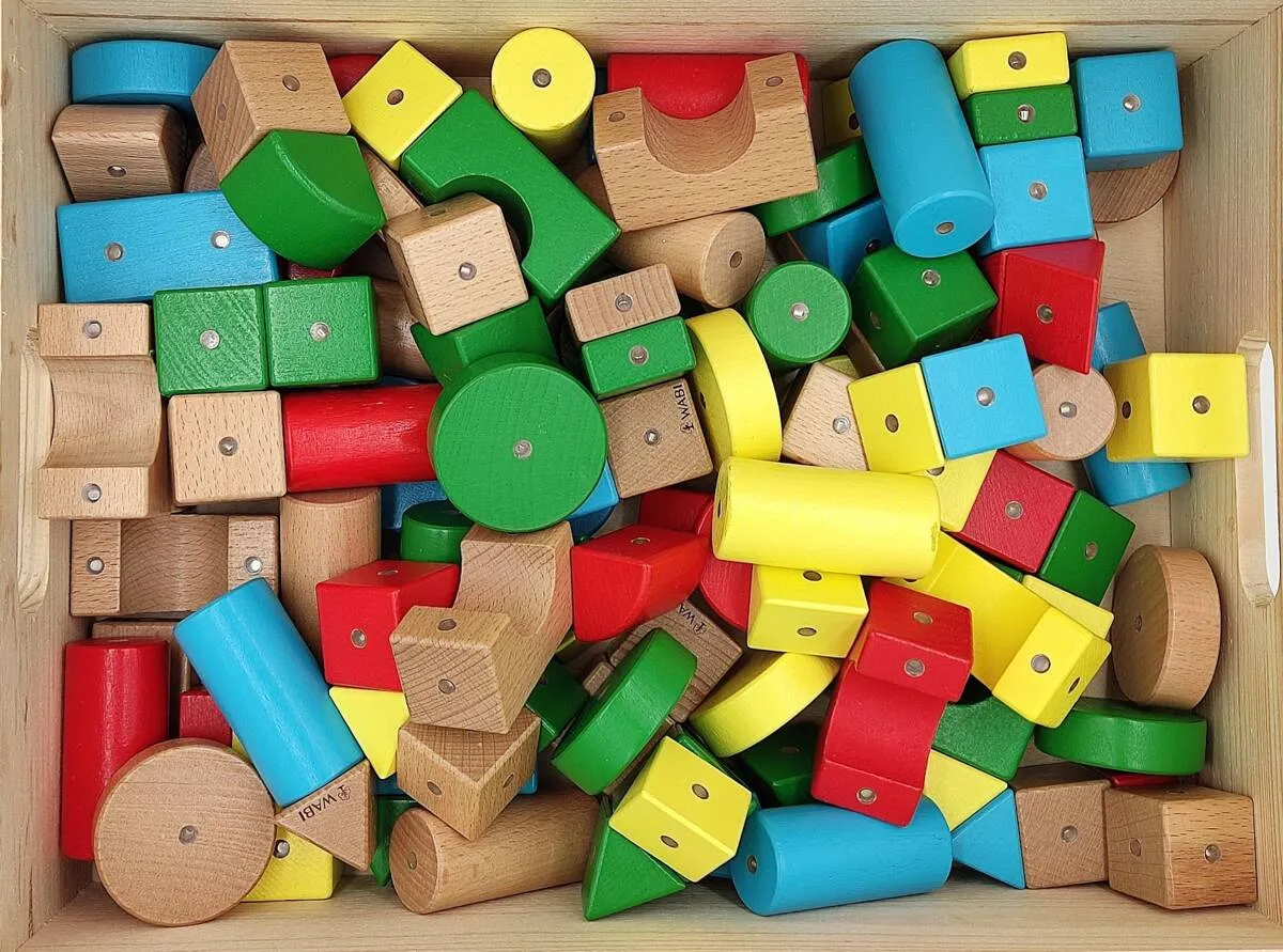 Drewniane klocki magnetyczne WABI zestaw edukacyjny 120 elementów z tacką 3+ - miniatura 3